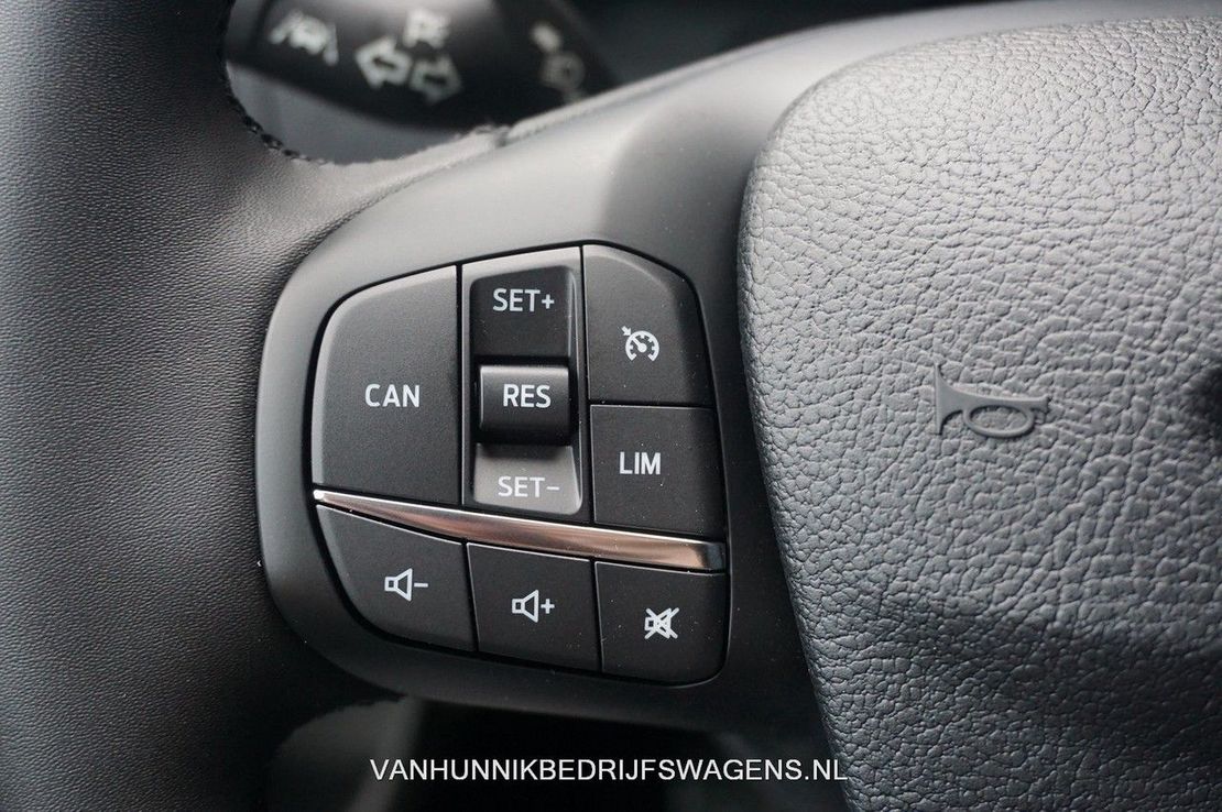 Ford Transit Custom 300L 170PK DC Limited Airco Cruise Navi Camera, Trekhaak!! NR. 630