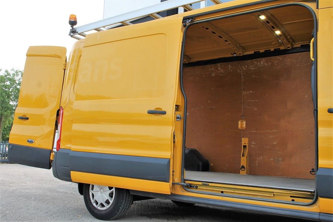 Ford Transit 330 2.0 TDCI 130PK L3H2 - Airco - Cruise - Camera