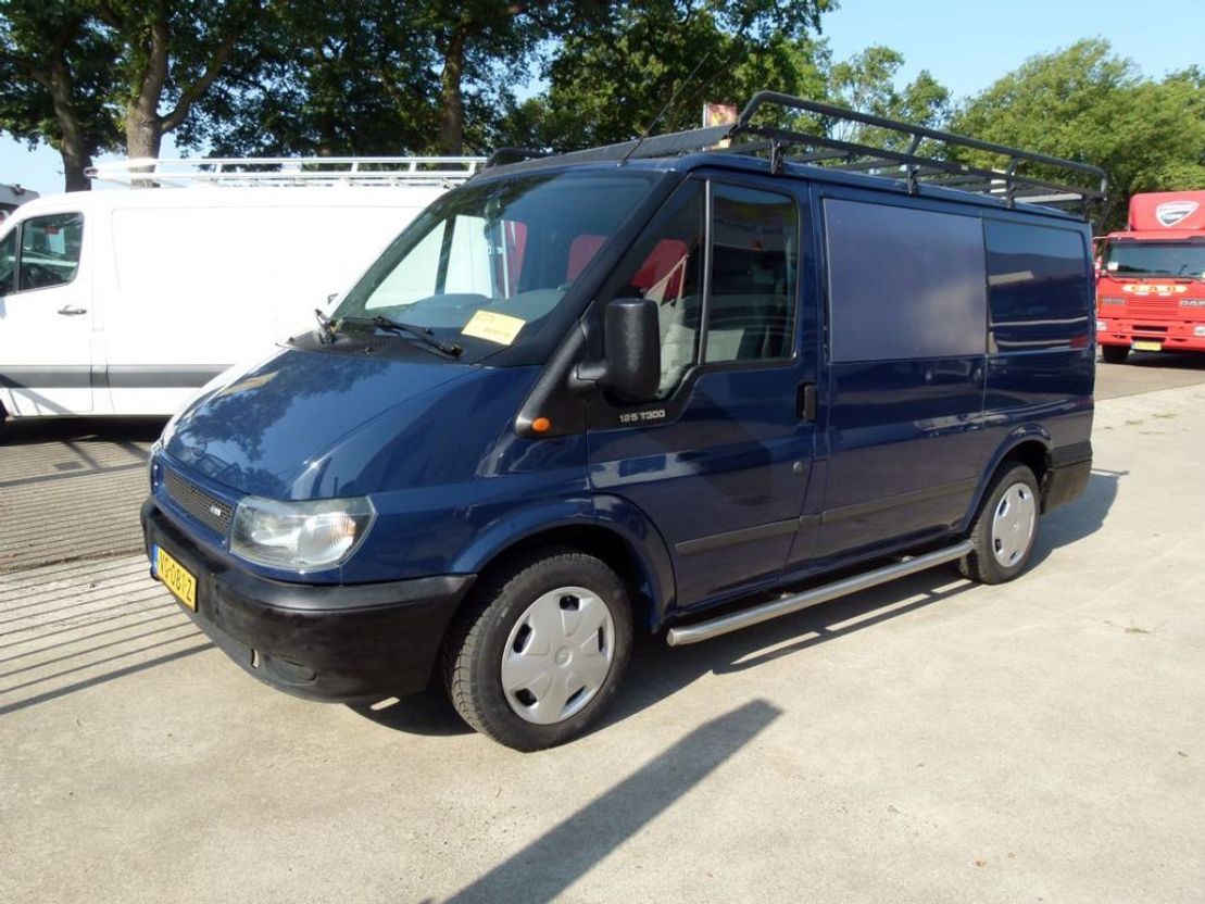 Ford TRANSIT 300S FD DC 125 LR 4.23
