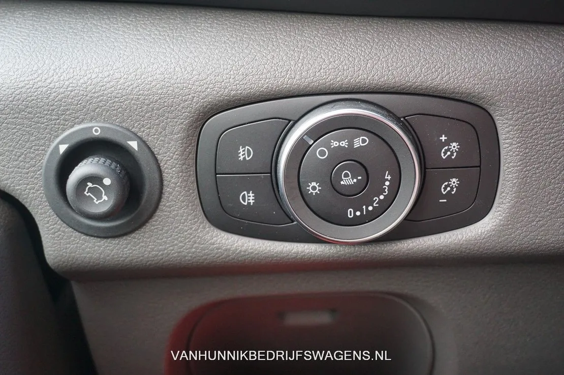 Ford Transit 350L Open laadbak 130PK Dubbellucht L4 Airco Cruise Bluetooth