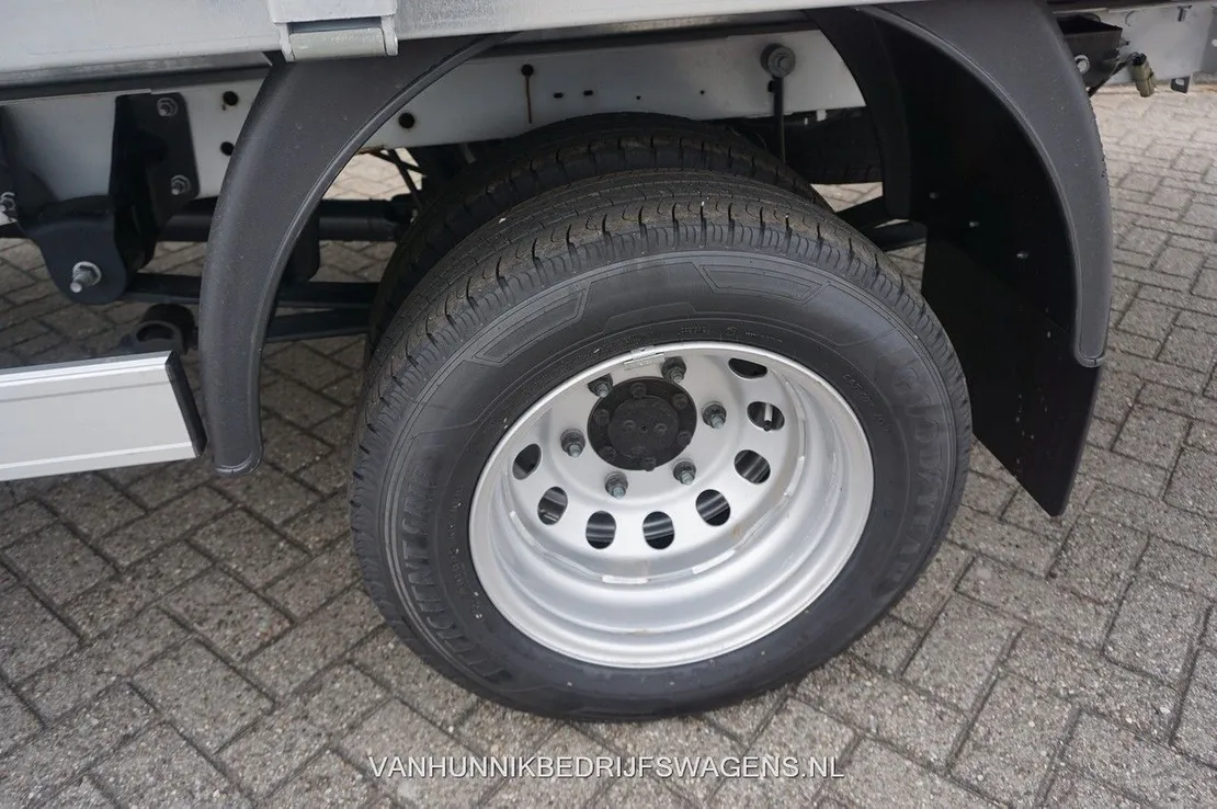 Ford Transit 350L Open laadbak 130PK Dubbellucht L4 Airco Cruise Bluetooth