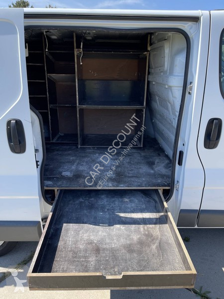 Tweedehands bestelwagen opel vivaro 2.0 cdti l1 h1 115pk airco 3 zits euro 4 youngtimer !! 4x2 diesel 18/10/2006 - 115 CV