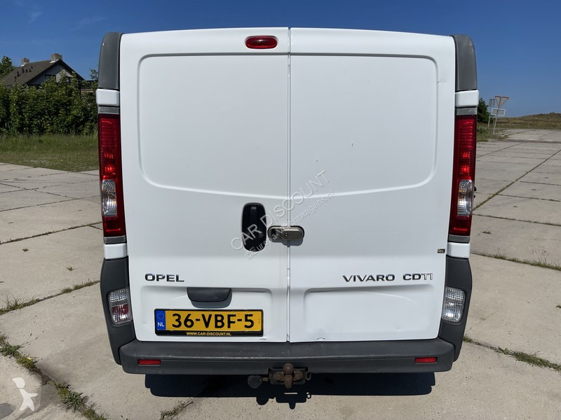 Tweedehands bestelwagen opel vivaro 2.0 cdti l1 h1 115pk airco 3 zits euro 4 youngtimer !! 4x2 diesel 18/10/2006 - 115 CV