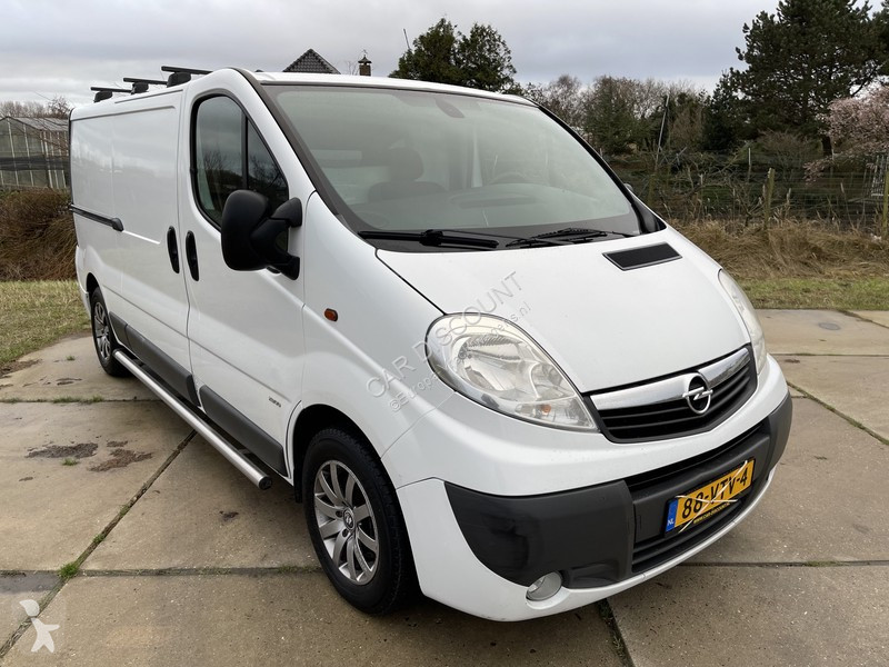 Tweedehands bestelwagen opel vivaro 2.5 cdti 114pk l2 h1 226.050km nap airco lm velgen euro 4 4x2 diesel 01/08/2008 - 115 CV