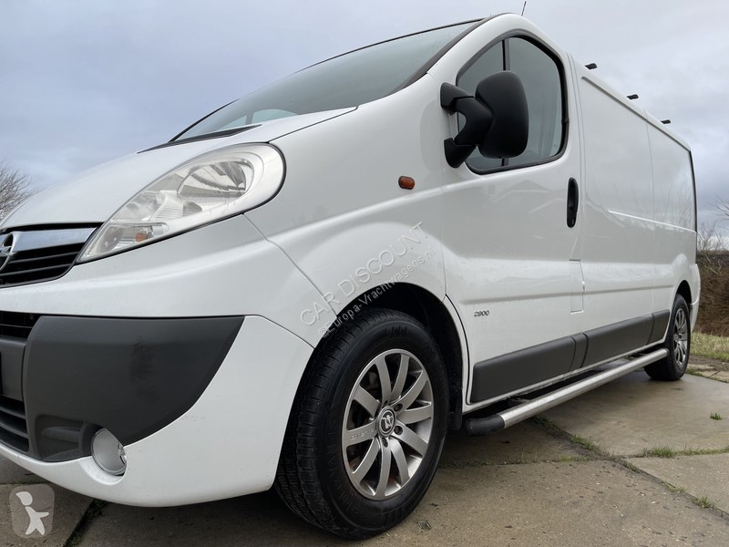 Tweedehands bestelwagen opel vivaro 2.5 cdti 114pk l2 h1 226.050km nap airco lm velgen euro 4 4x2 diesel 01/08/2008 - 115 CV